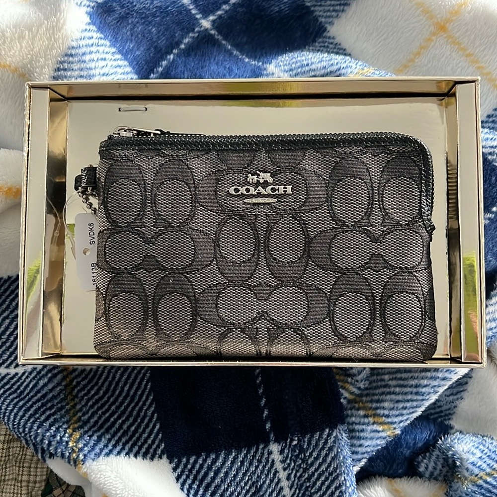 *BRAND NEW* Coach Wristlet